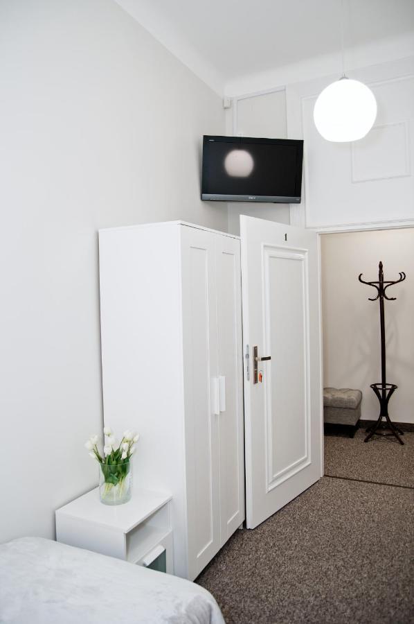 לובלין Rodmos Hostel מראה חיצוני תמונה