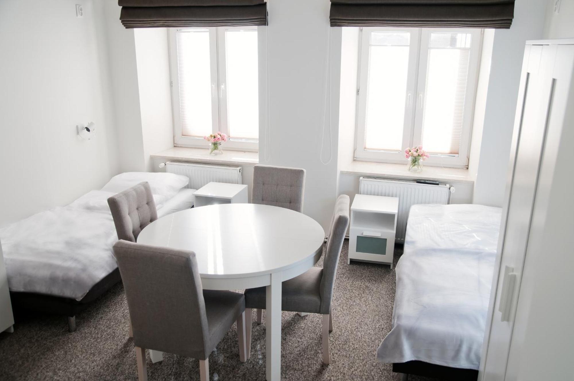 לובלין Rodmos Hostel מראה חיצוני תמונה