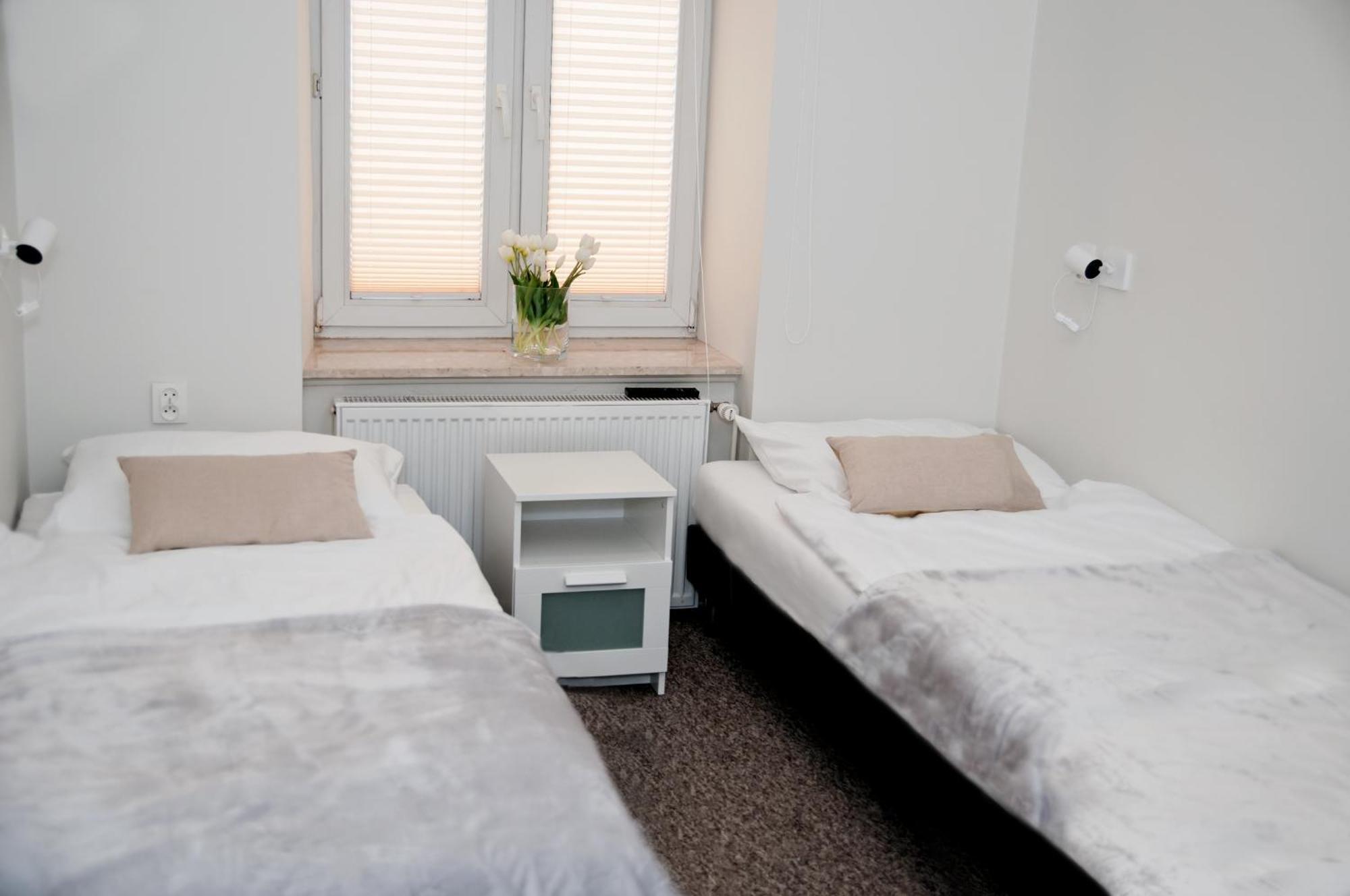 לובלין Rodmos Hostel מראה חיצוני תמונה